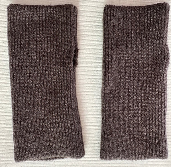 Cashmere sleeves ribbed