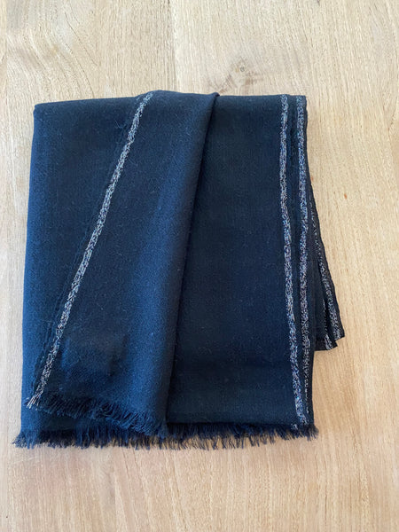 Cashmere Scarf Deva silver selvedge