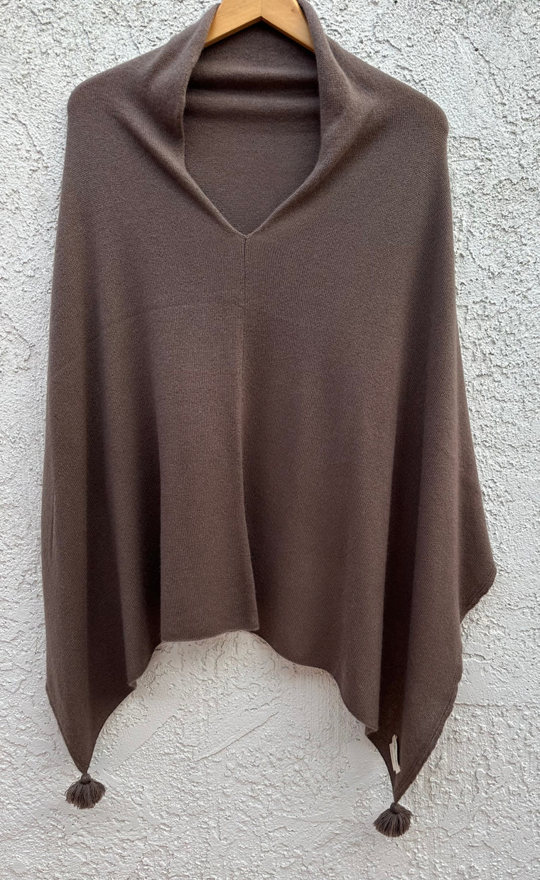 Cashmere Poncho Pom 28