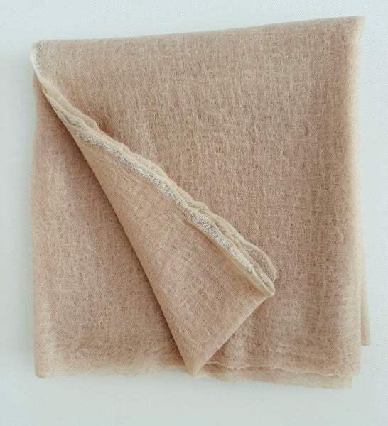 Cashmere Scarf Deva silver selvedge