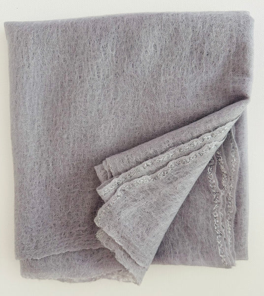 Cashmere Scarf Deva silver selvedge