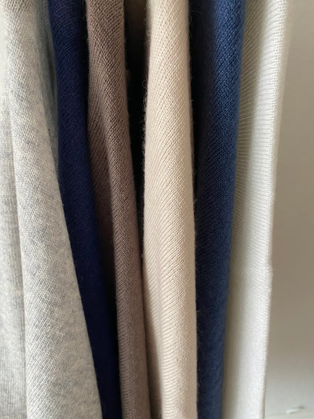 Cashmere Poncho Essential