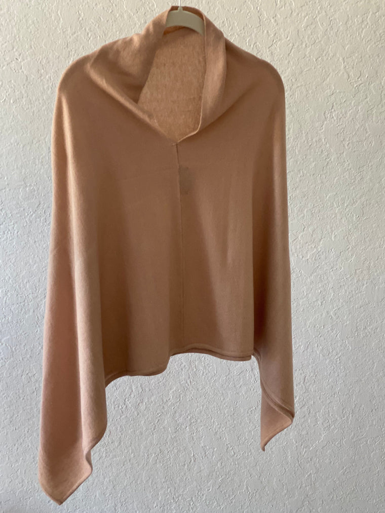Cashmere Poncho essential